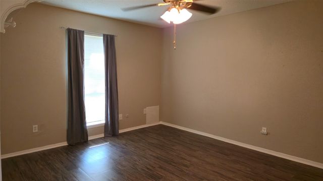 3878 Laura Leigh Drive, Friendswood, TX 77546