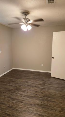 3878 Laura Leigh Drive, Friendswood, TX 77546