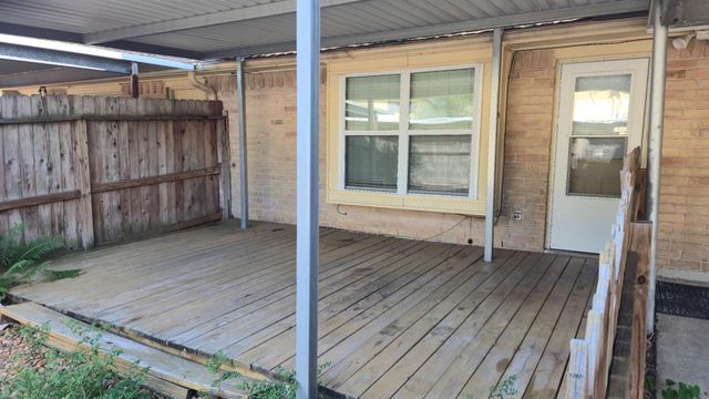 3878 Laura Leigh Drive, Friendswood, TX 77546