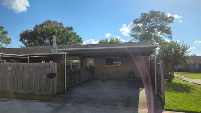 3878 Laura Leigh Drive, Friendswood, TX 77546