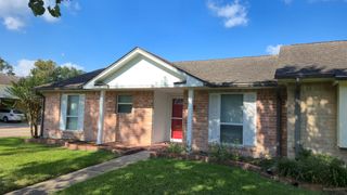 3878 Laura Leigh Drive, Friendswood, TX 77546