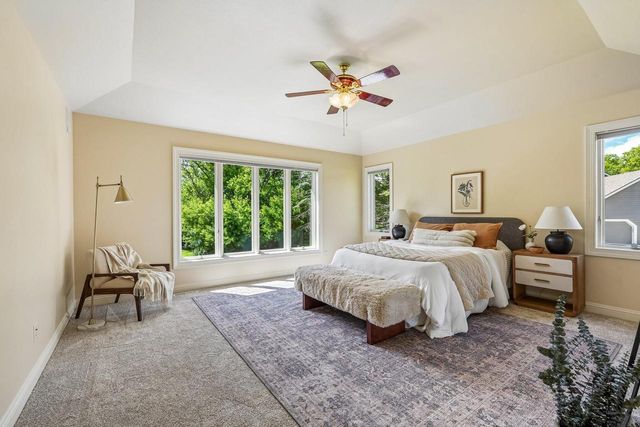 240 Crystal DRIVE, Hartland, WI 53029
