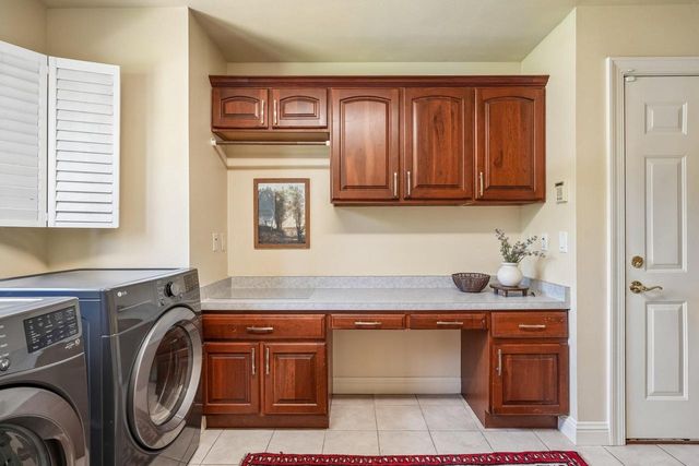240 Crystal DRIVE, Hartland, WI 53029