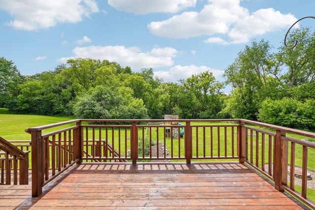 240 Crystal DRIVE, Hartland, WI 53029