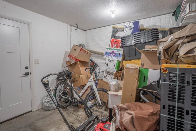 1202 Shadow Lane, Pella, IA 50219