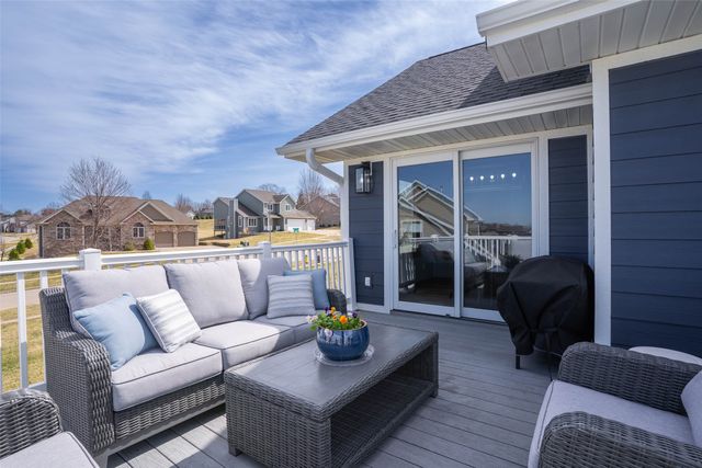 1202 Shadow Lane, Pella, IA 50219