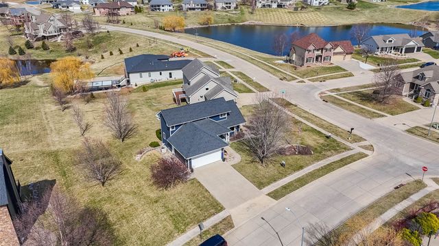 1202 Shadow Lane, Pella, IA 50219