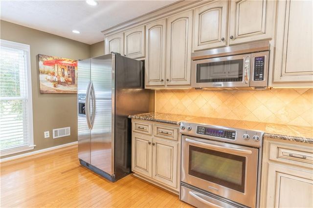 5144 Malisa Ridge, Oakwood, GA 30566