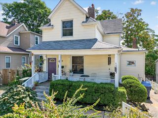 3316 Commonwealth Avenue, St Louis, MO 63143