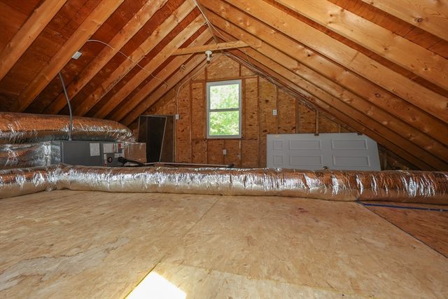 13 Deerfield Dr, Pepperell, MA 01463