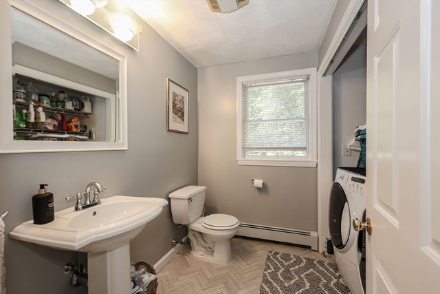 13 Deerfield Dr, Pepperell, MA 01463