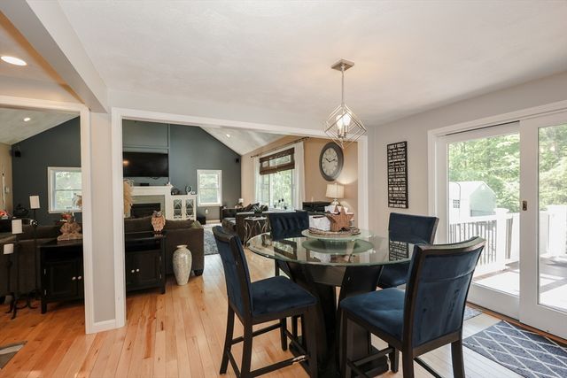 13 Deerfield Dr, Pepperell, MA 01463