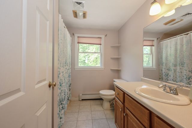 13 Deerfield Dr, Pepperell, MA 01463