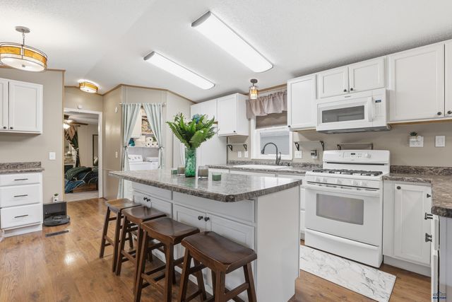 4892 ROBERTS CT, Rapid City, SD 57703