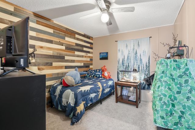 4892 ROBERTS CT, Rapid City, SD 57703