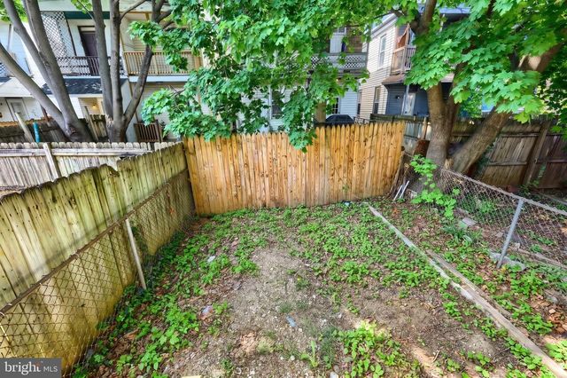 833 LINDEN AVE, York, PA 17404