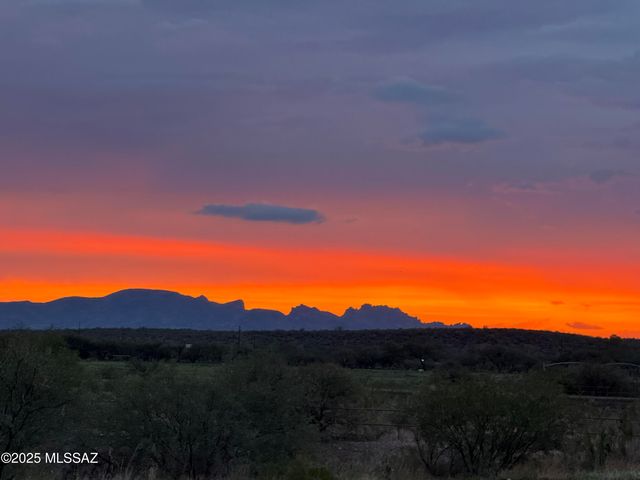 1760 W Eagle Way, Amado, AZ 85645