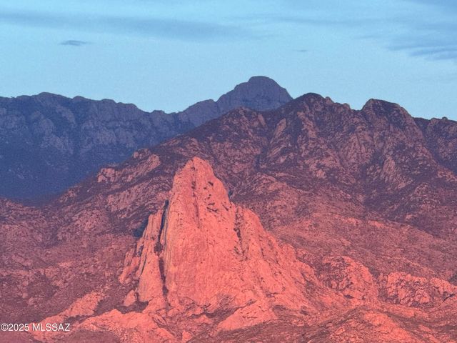 1760 W Eagle Way, Amado, AZ 85645