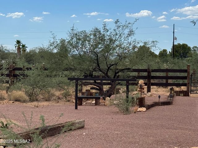 1760 W Eagle Way, Amado, AZ 85645