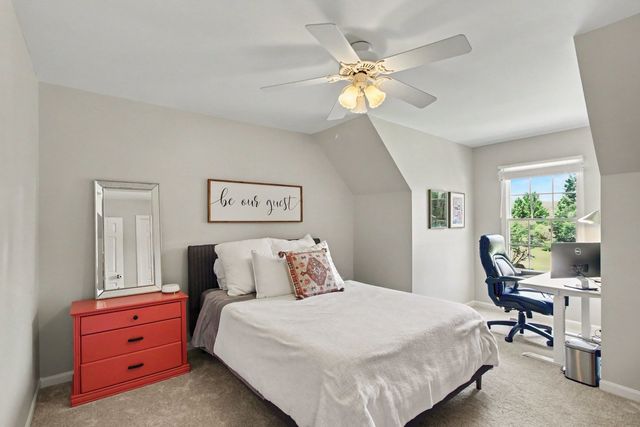 1204 N Oakridge Court, Palatine, IL 60067