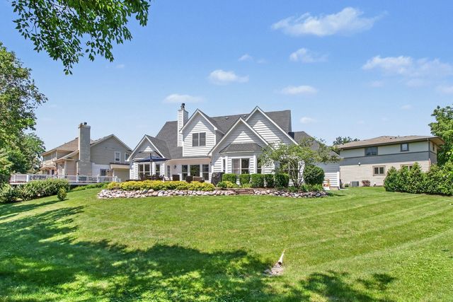 1204 N Oakridge Court, Palatine, IL 60067