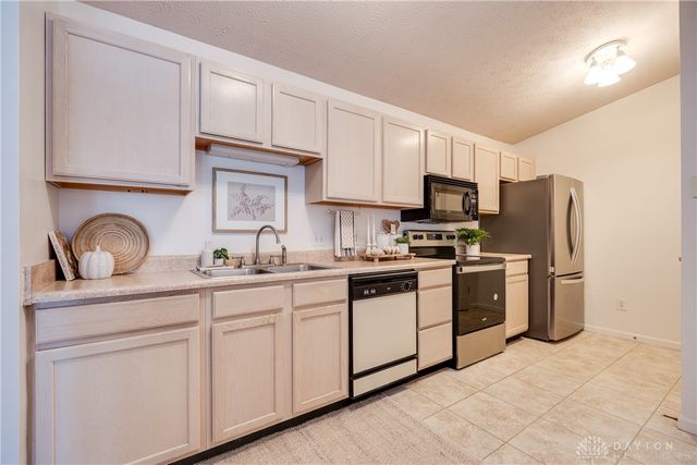 1770 Piper Lane 208, Dayton, OH 45440