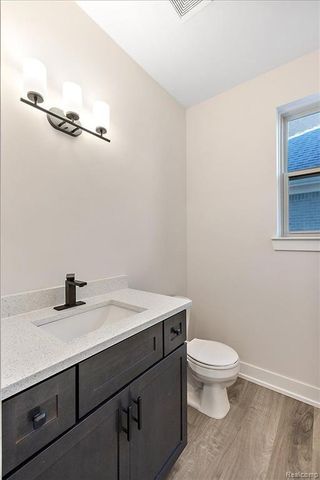 4060 Blossom Drive, Sterling Heights, MI 48314