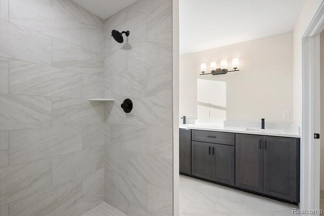 4060 Blossom Drive, Sterling Heights, MI 48314