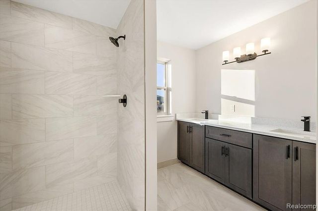 4060 Blossom Drive, Sterling Heights, MI 48314