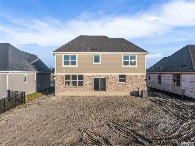 4060 Blossom Drive, Sterling Heights, MI 48314