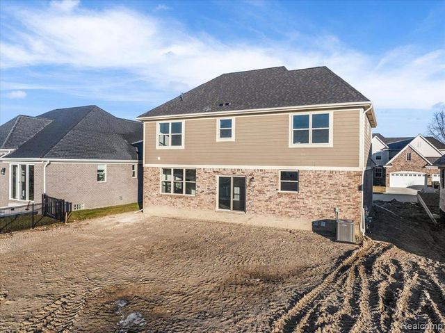 4060 Blossom Drive, Sterling Heights, MI 48314