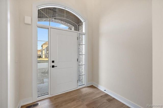 4060 Blossom Drive, Sterling Heights, MI 48314