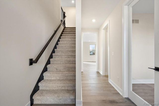 4060 Blossom Drive, Sterling Heights, MI 48314