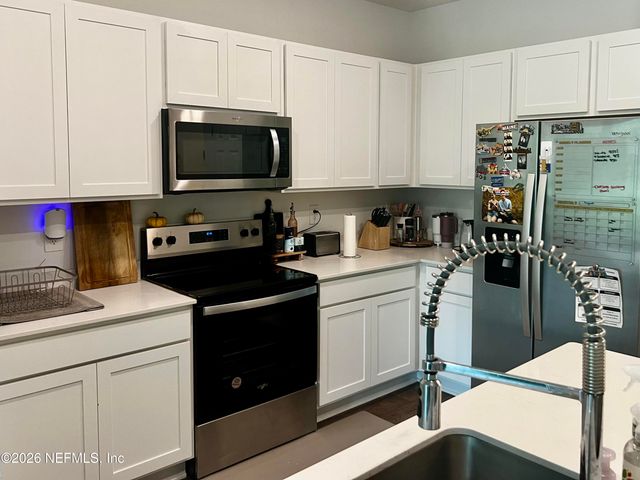 646 CELTIC Drive, Jacksonville, FL 32218