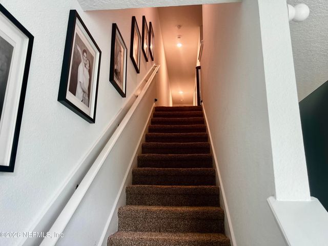 646 CELTIC Drive, Jacksonville, FL 32218