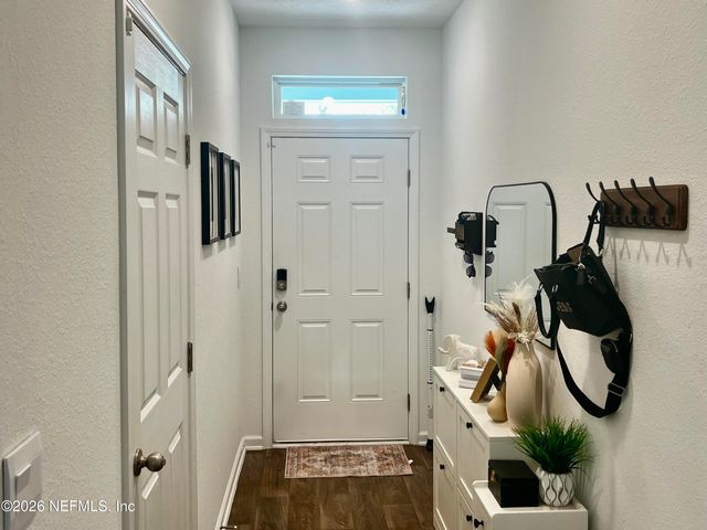 646 CELTIC Drive, Jacksonville, FL 32218