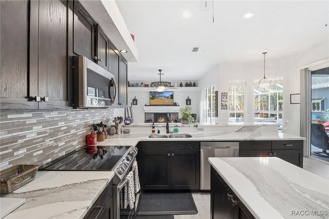 14 Tall Marigolds Court, Homosassa, FL 34446