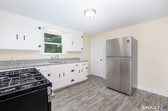 245 Freeman Street, Hartford, CT 06106