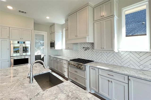 10334 Fountain Shore Drive, Missouri City, TX 77459