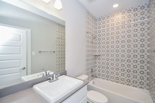 10334 Fountain Shore Drive, Missouri City, TX 77459