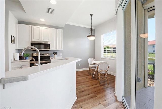 5120 Hyde Park CT 103, Fort Myers, FL 33912