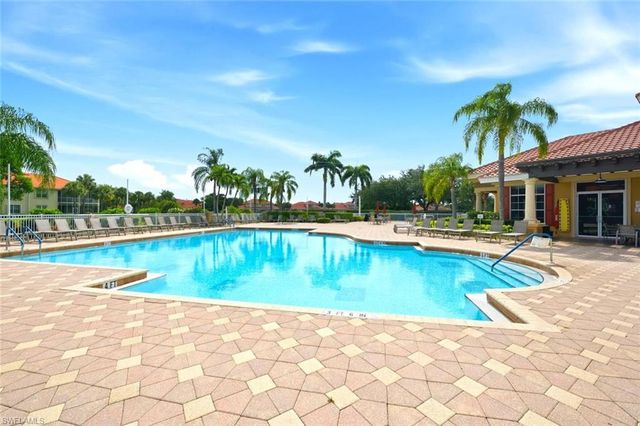5120 Hyde Park CT 103, Fort Myers, FL 33912