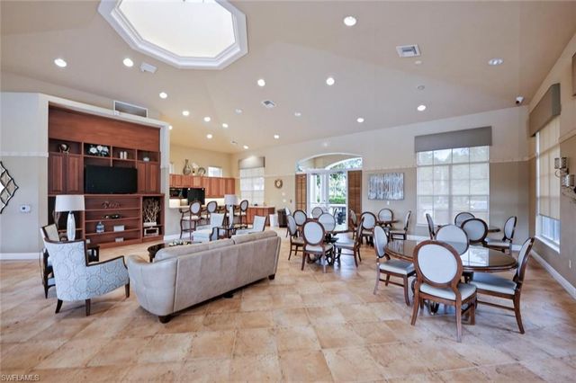 5120 Hyde Park CT 103, Fort Myers, FL 33912