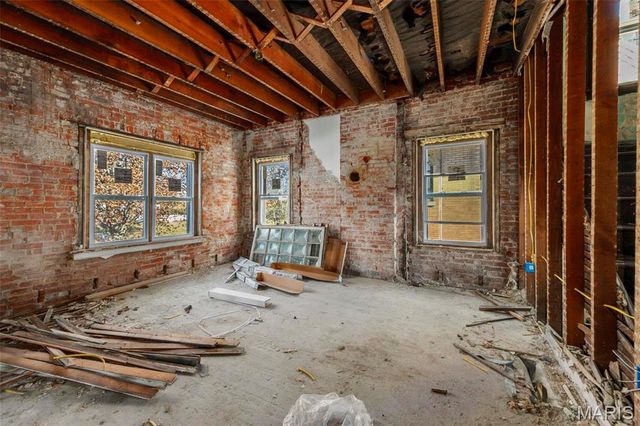 5872 Cabanne Avenue, St Louis, MO 63112