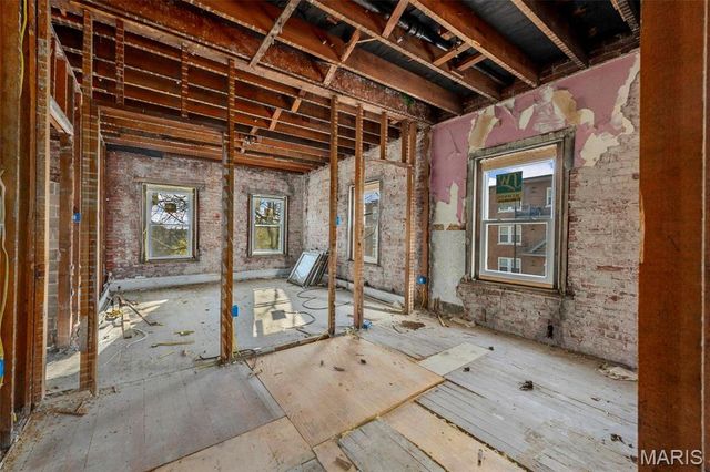 5872 Cabanne Avenue, St Louis, MO 63112