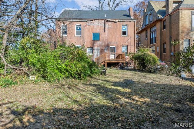 5872 Cabanne Avenue, St Louis, MO 63112