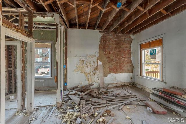 5872 Cabanne Avenue, St Louis, MO 63112