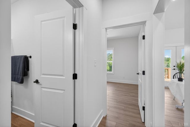 1789 Hickory Cove Ln, Moneta, VA 24121
