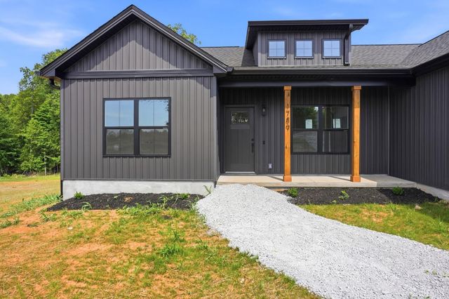 1789 Hickory Cove Ln, Moneta, VA 24121