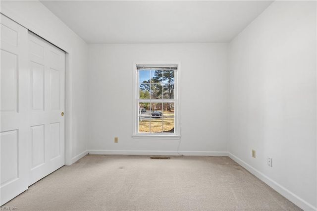 4208 Pineridge CT, Chesapeake, VA 23321